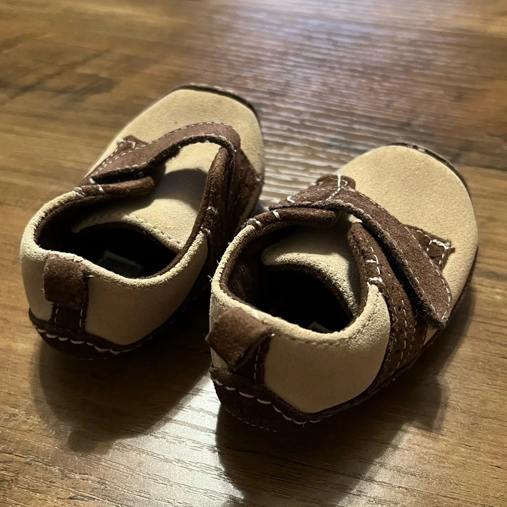 Baby Deer Vintage 80s Brown and Tan Suede Baby Shoes Size 2